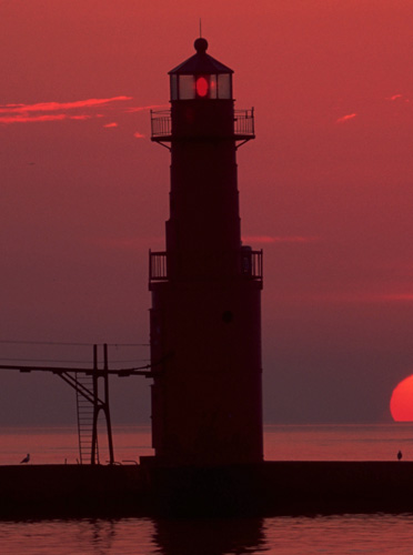 Vacation Rentals Algoma WI Lighthouse At Sunset Vacation Rentals Algoma WI Lighthouse At Sunset